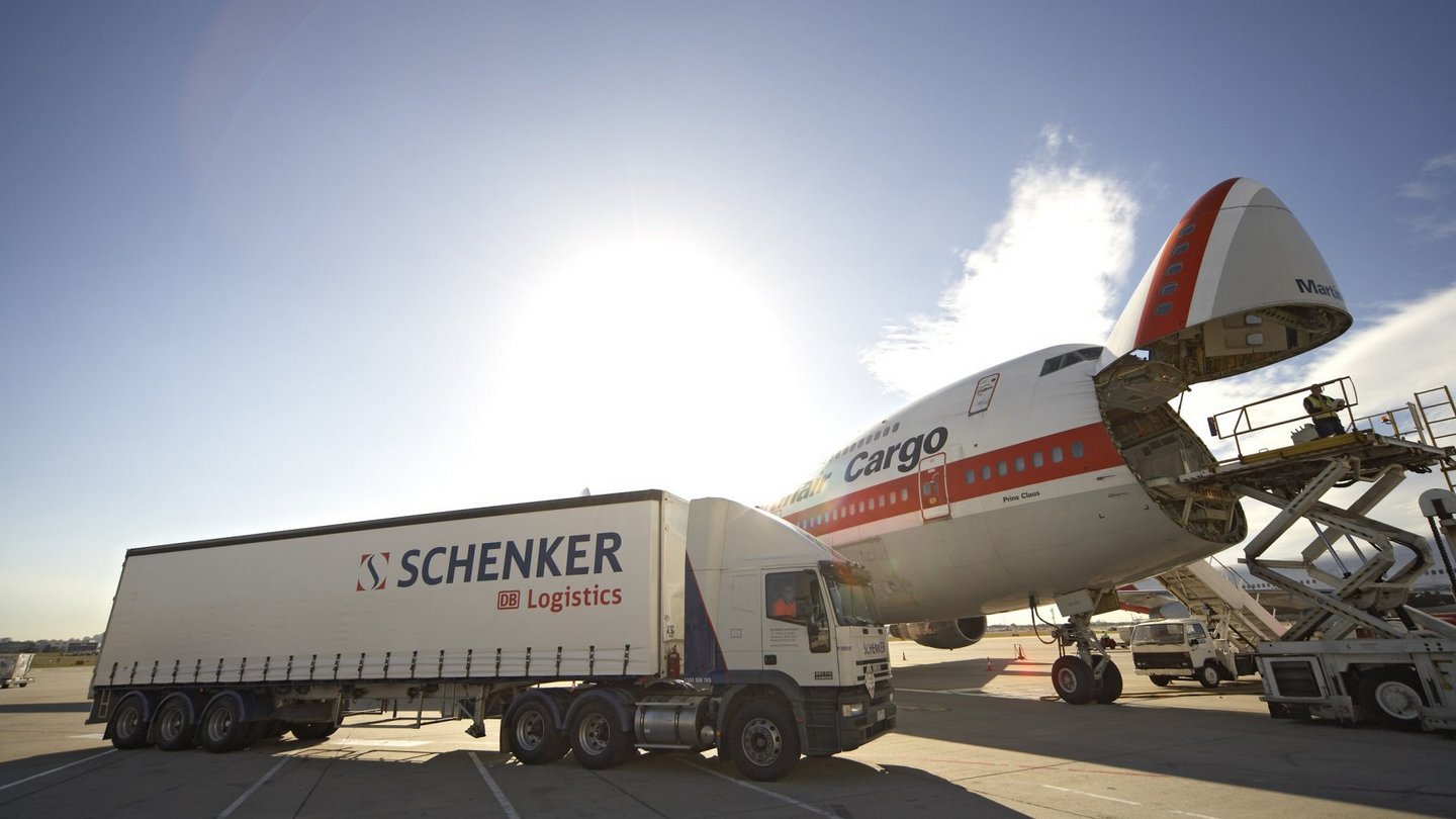 Услуги экспресс авиаперевозок от DB Schenker